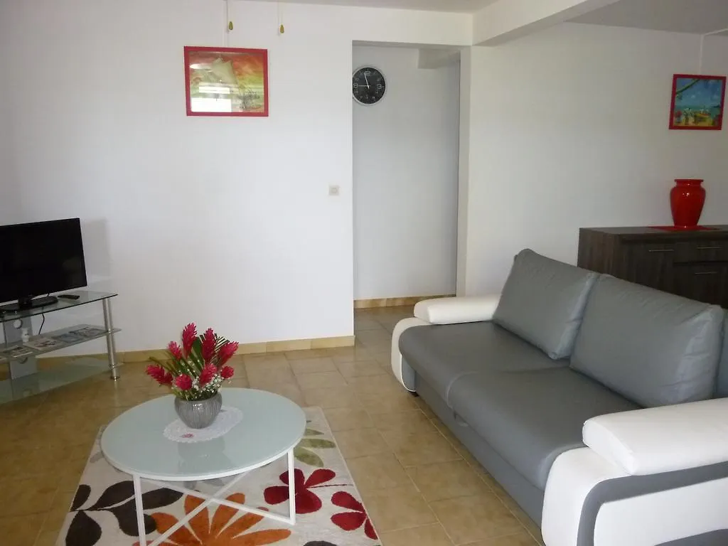 Appartements Allee Des Ixoras Saint-Esprit